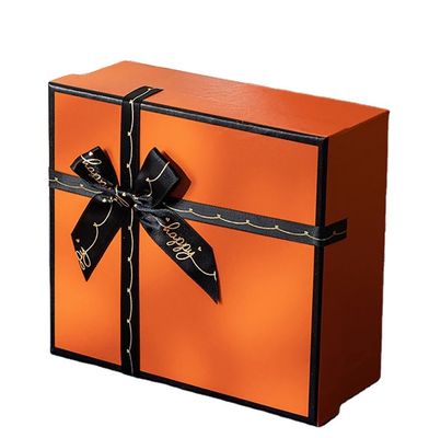 Custom Gift Packaging Box With Golden Logo for T Shirt Clothing and Scarf