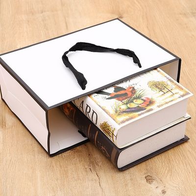 Luxury Custom Gift Bags Packaging Shopping Bag With Customer'S Demands Thickness